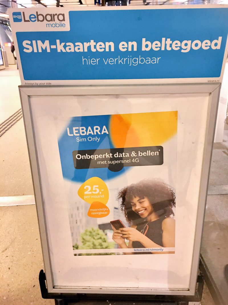 オランダのSIMカードブランドLEBARAの看板とポスター