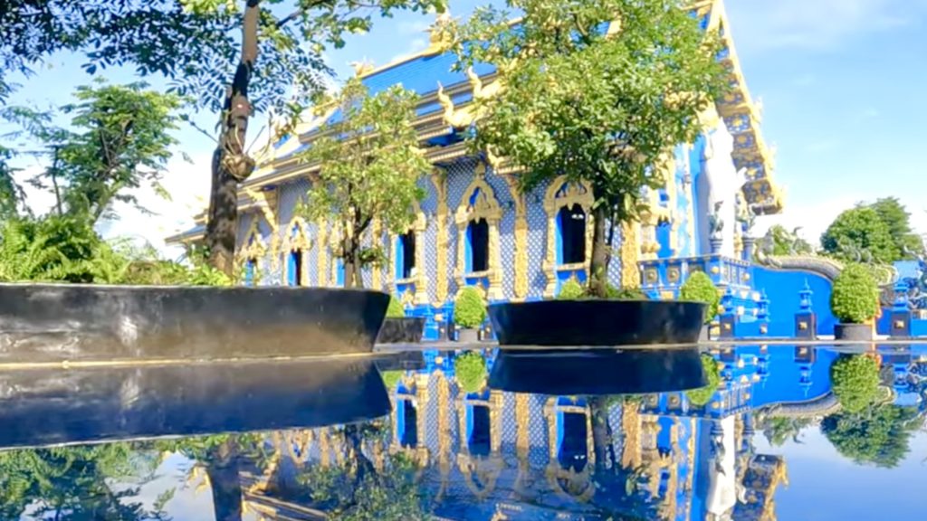 チェンライの青い寺が想像以上に青かった｜ワットロンスアテン（ブルーテンプル）